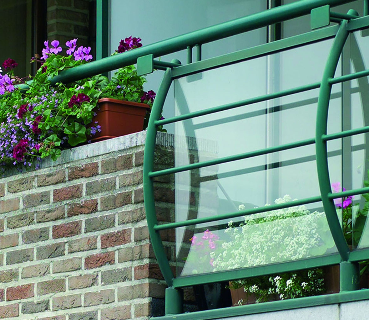 Polycarbonaat als balkonbeglazing