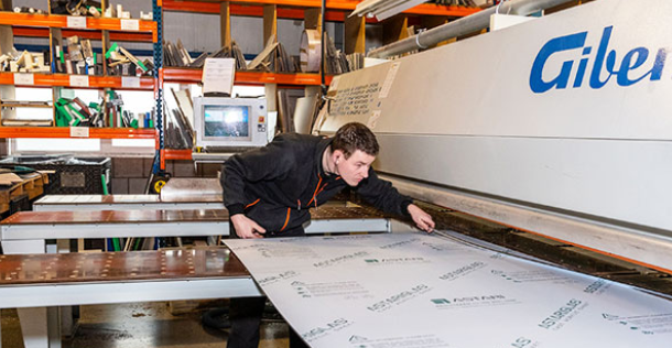 Plexiglas op maat gezaagd door specialist
